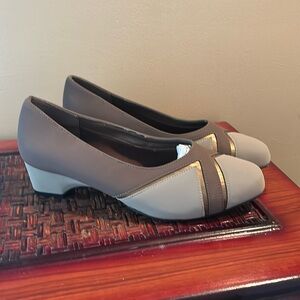 Comfort-Well by Beacon Shoe Size 9.5